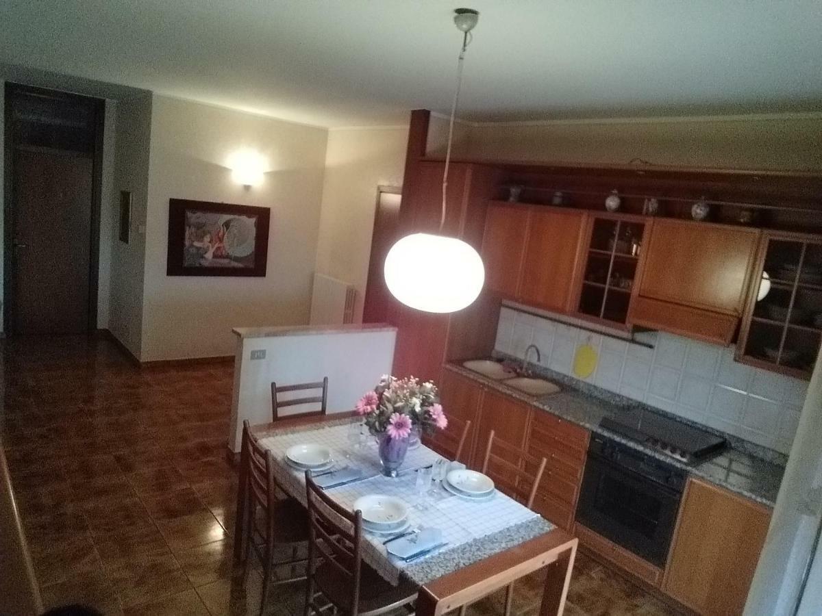 Apartament Casa Vacanze Niko Ap Cir Cni00247 Sirmione Bagian luar foto