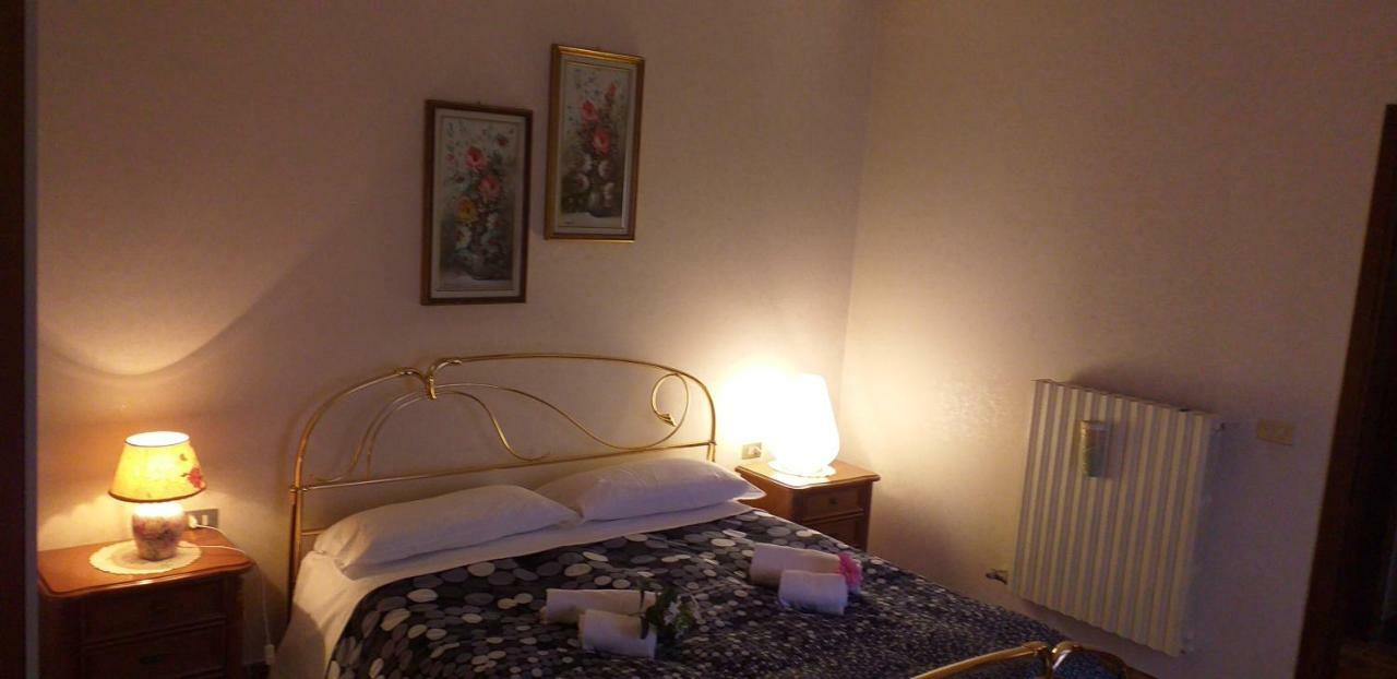 Apartament Casa Vacanze Niko Ap Cir Cni00247 Sirmione Bagian luar foto